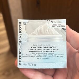 Peter Thomas Roth Water Drench Hyaluronic Cloud Cream - White